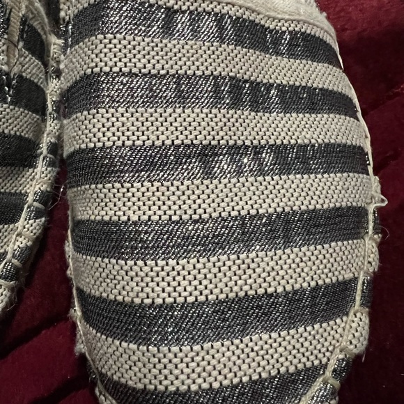 CHARTER CLUB Espadrille Slip On Shoe Canvas Silver Stripes Metallic - Picture 4 of 4